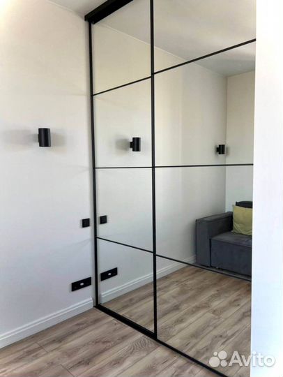 Стеклянная перегородка