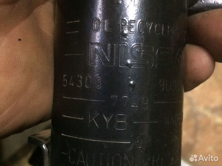 Стойка передняя Ниссан ноут