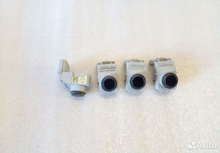 Датчик парковки задний Kia Rio 2015 год