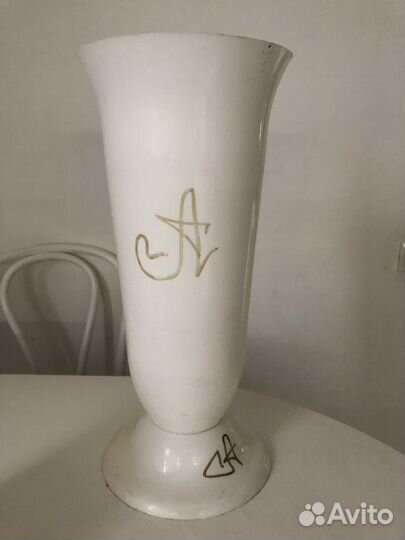 Горшки пластмассовые разные