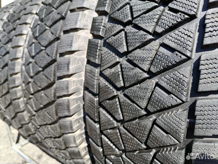 Bridgestone Blizzak DM-V2 265/65 R17