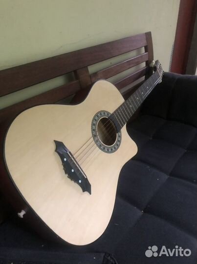 Акустическая гитара belucci