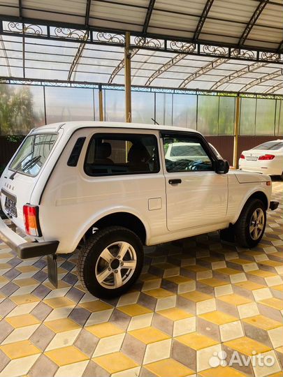 LADA 4x4 (Нива) 1.7 МТ, 2023, 9 600 км