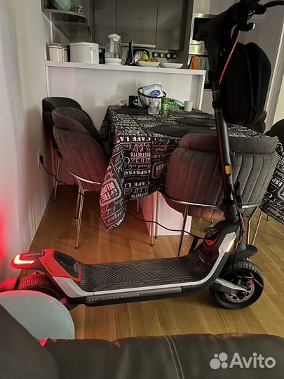 Электросамокат segway p100s