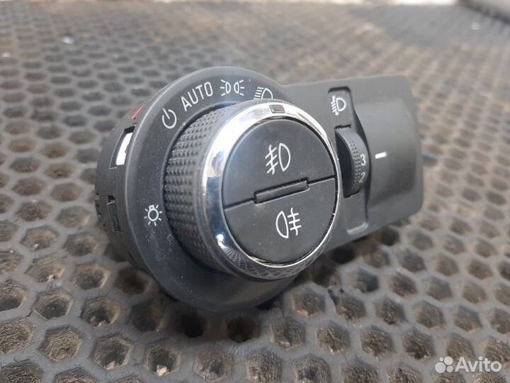 Переключатель света Chevrolet Aveo T300 седан