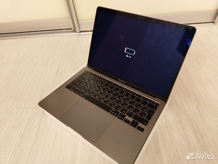 Ноутбук Apple MacBook Air 2020 Intel i3 8/256