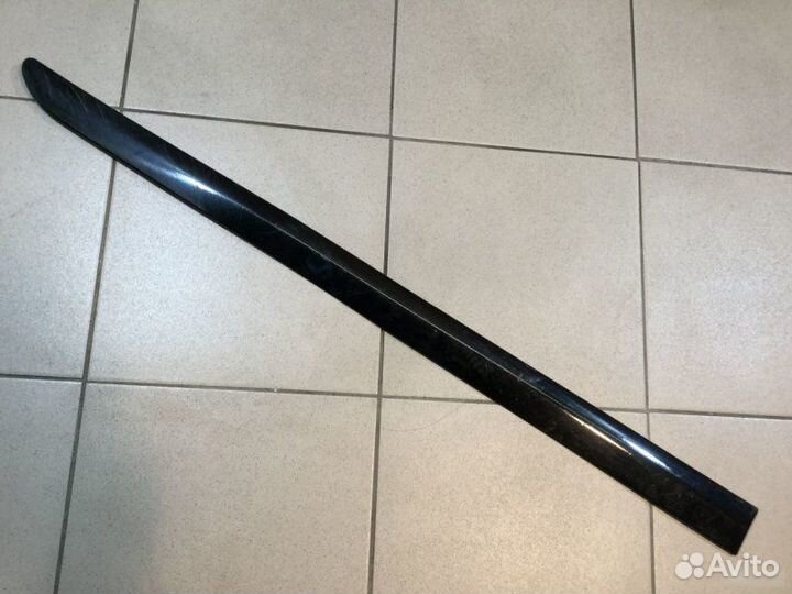 Молдинг двери передней правой Mitsubishi L200 KB