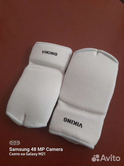 Перчатки для единоборств