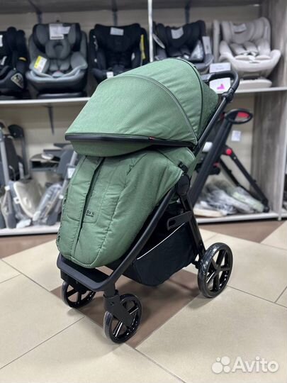 Коляска прогулочная Carrello Bravo SL новинка