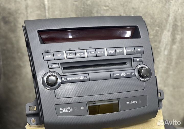 Магнитола Mitsubishi Outlander