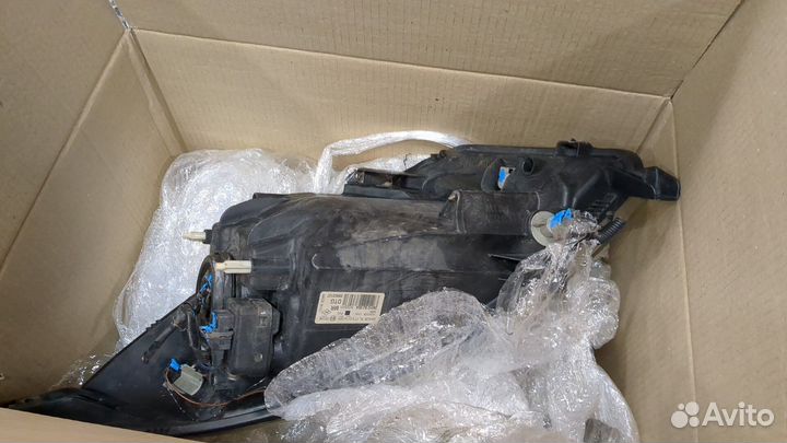 Фара (передняя) Nissan Note E11, 2010