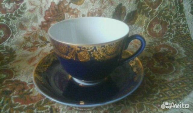 Заварочный чайник, чашки, чайная пара