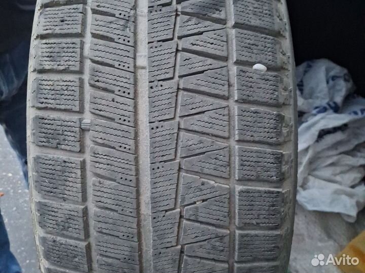 Bridgestone B391 215/50 R17 91S