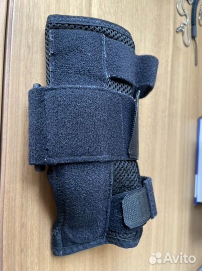 Шина для запястья Medi Manumed II