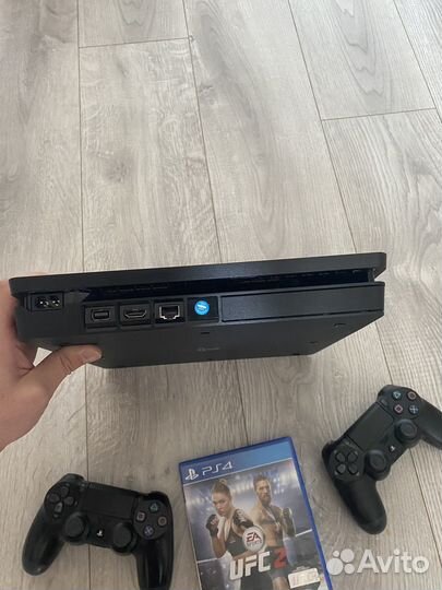 Sony PS4 slim 2tb