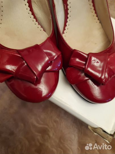 Туфли женские 37 размер. Модный бордо