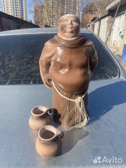 Графин в виде монаха