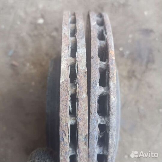 Диски тормозные перед Шкода Фабия 1