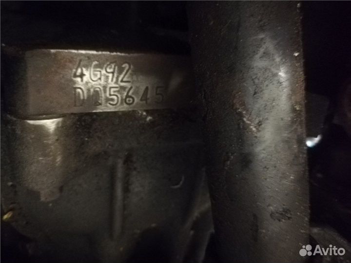 Разбор на запчасти Mitsubishi Carisma