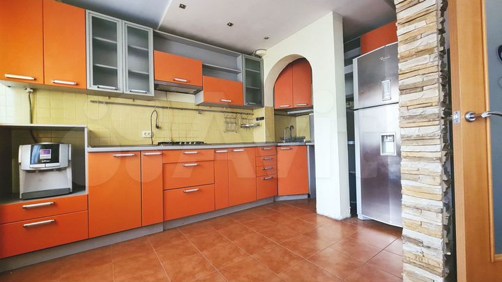 4-к. квартира, 92,7 м², 1/10 эт.