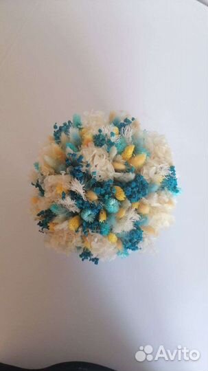 Сухоцветы в шляпной коробке