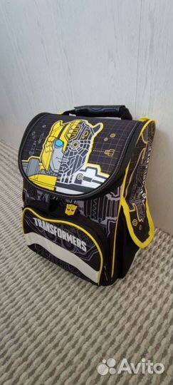 Школьный рюкзак. Для мальчика. С пеналом