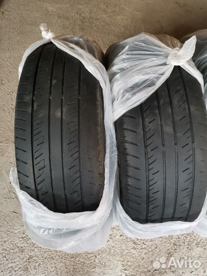 Dunlop Grandtrek PT2 235/65 R17
