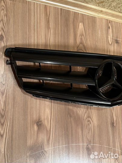 Решетка радиатора mercedes w204