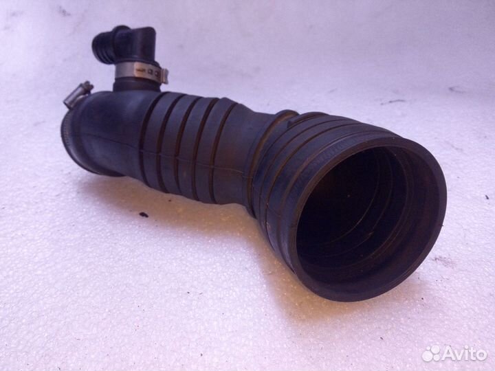 Впускной патрубок Audi 2.5 TD