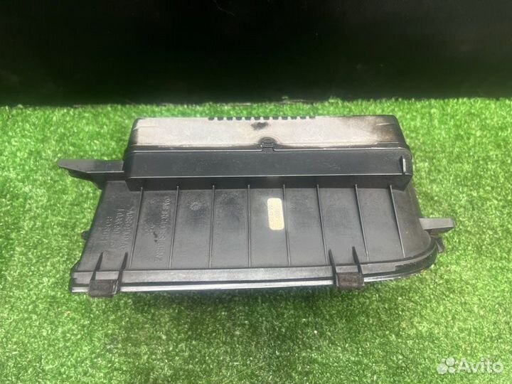 Монитор Mercedes S W221