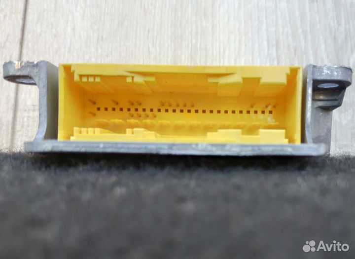 Блок srs Шкода Фабия