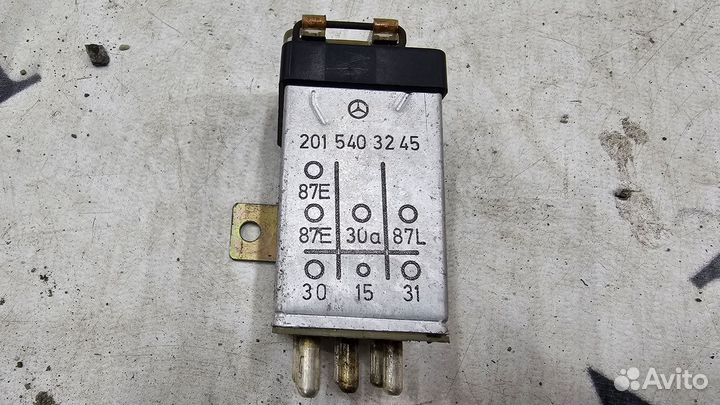Реле защиты от перегрузки на Mercedes W126 W124 W2