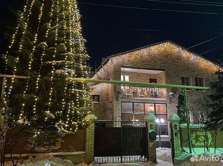 Монтаж уличных гирлянд