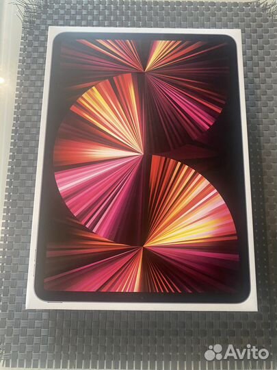 Коробка от iPad Pro 11 дюймов (3-го поколения)