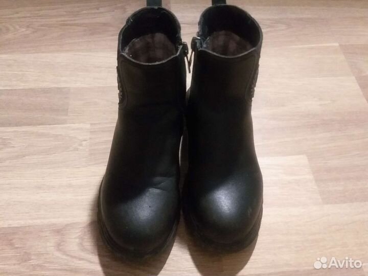 Ботинки на девочку р.31