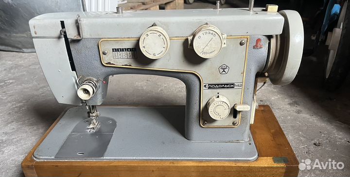 Швейная машина Подольск 142
