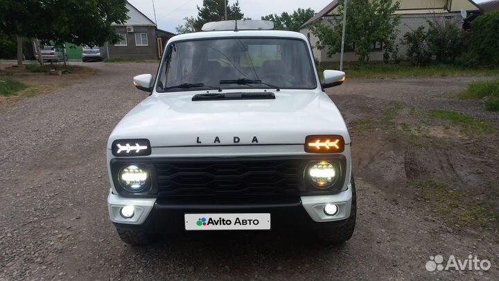 LADA 4x4 (Нива) 1.7 МТ, 2001, 260 000 км