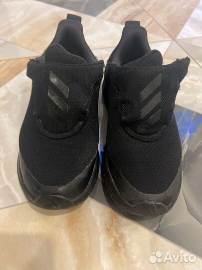 Кроссовки adidas