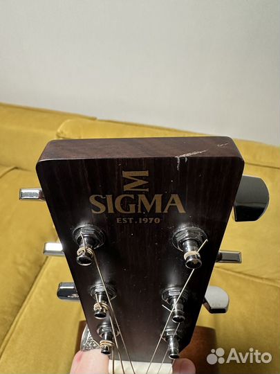 Акустическая гитара