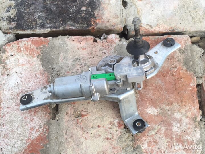 Электромоторчик крышки багажника nissan note e11