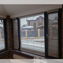 Жалюзи на окна из дерева