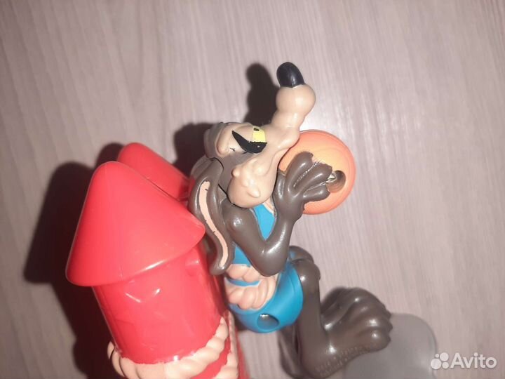 Космический джем, Вайл И.Койот (Макдональдс)