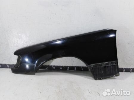 Крыло переднее левое