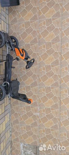 Педальный велосипед