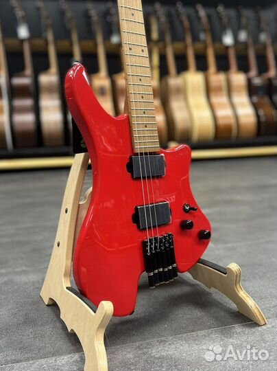 Электрогитара безголовая Caraya (новая)