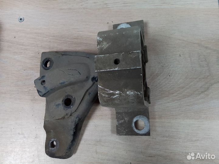 Опора двигателя Renault Logan I