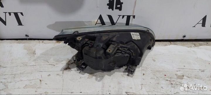 Фара галогеновая передняя левая Ford Focus 2