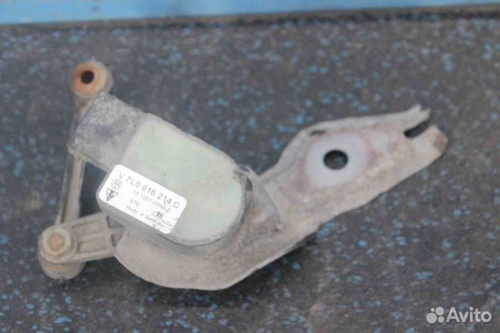 Датчик высоты дорожного просвета Volkswagen Touare