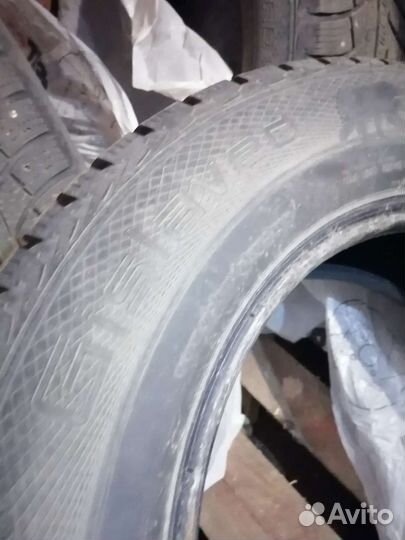Gislaved Nord Frost 5 215/65 R16 102