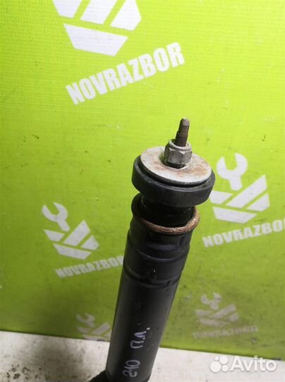 Амортизатор передний Мерседес Бенз 210 Е-класс